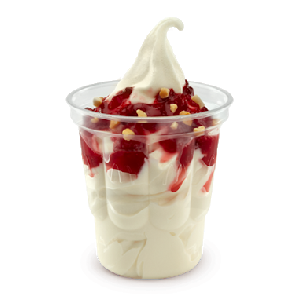 Sundae con salsa de frutos rojos